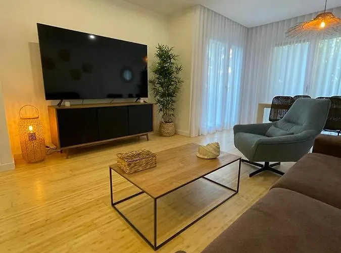 Denia, A Estrenar Con Jardin Privado, Piscina Y Vistas Al Mar Денія